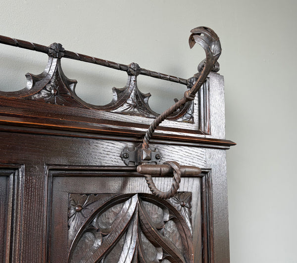 Antique French Gothic Hall Tree/Hall Stand/Coat/Hat Rack in Solid Chestnut Wood