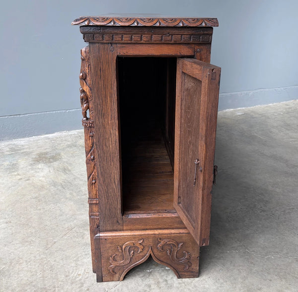 Antique French Renaissance Chest/Trunk/Sideboard Solid Oak w/Detailed Carvings