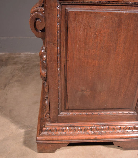 Antique French Renaissance Sideboard/Buffet in Solid Oak Highly Carved w/Lions