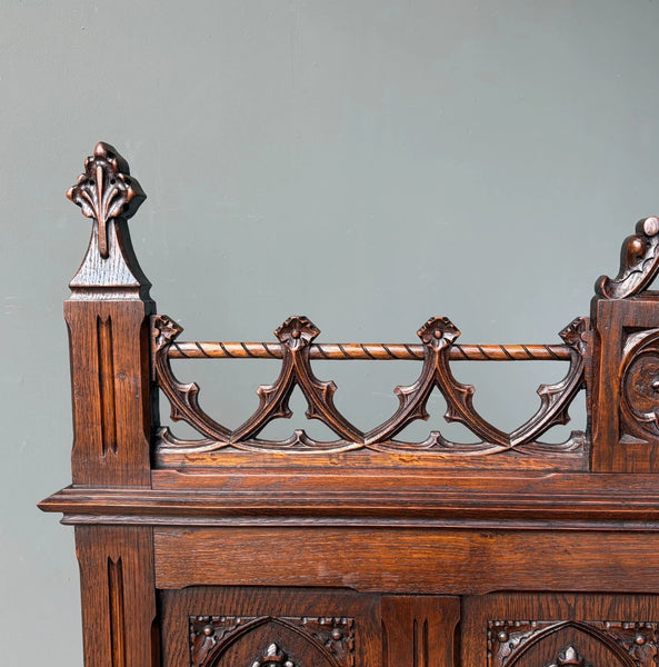 Antique French Gothic Revival Oak Wood Bench/Settee/Chair Highly Carved