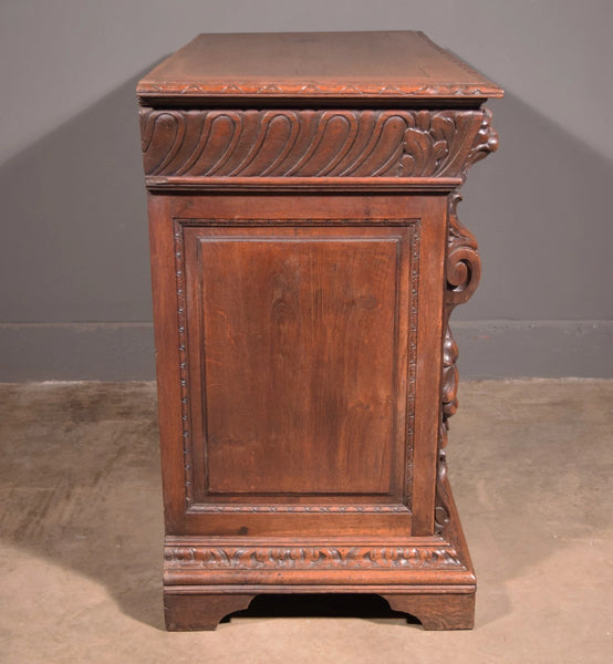 Antique French Renaissance Sideboard/Buffet in Solid Oak Highly Carved w/Lions