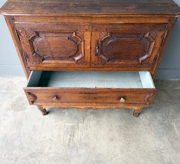 Antique French Louis XV Oak Dresser/Commode/Chest of Drawers Highly Carved