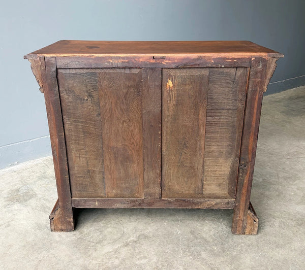Antique French Renaissance Sideboard/Buffet in Solid Oak Highly Carved w/Lions