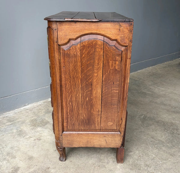 Antique French Louis XV Oak Dresser/Commode/Chest of Drawers Highly Carved