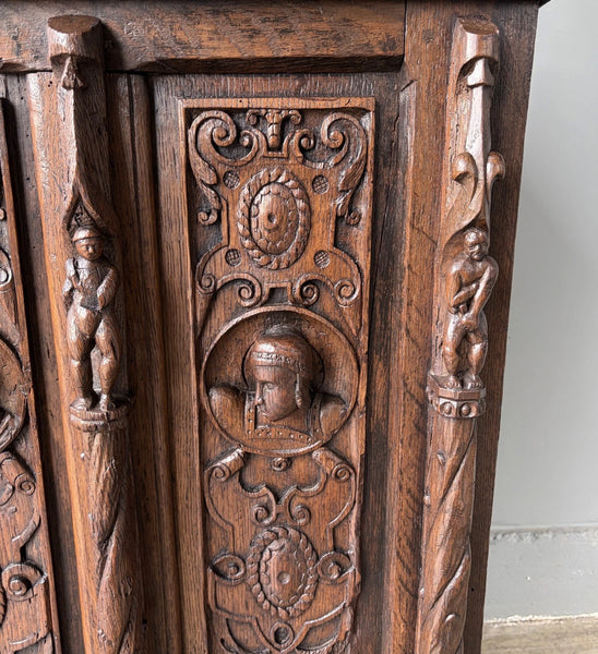 Antique French Renaissance Chest/Trunk/Sideboard Solid Oak w/Detailed Carvings