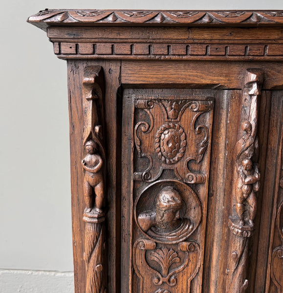 Antique French Renaissance Chest/Trunk/Sideboard Solid Oak w/Detailed Carvings