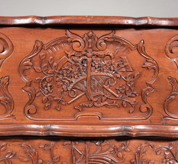 Antique French Petrin (Dough Box) in Highly Carved Solid Walnut and Pine Wood