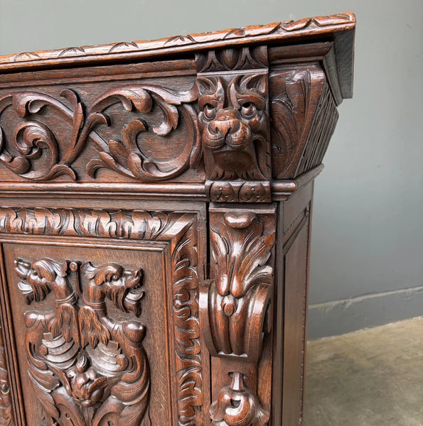Antique French Renaissance Sideboard/Buffet in Solid Oak Highly Carved w/Lions