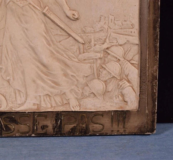 Plaster Commemorative Plaque of the Battle of Verdun WW1 "They Shall Not Pass"