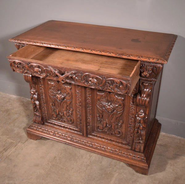Antique French Renaissance Sideboard/Buffet in Solid Oak Highly Carved w/Lions