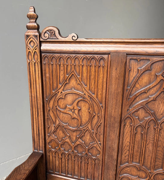 Vintage French Gothic Revival Oak Wood Bench/Settee/Chair Highly Carved